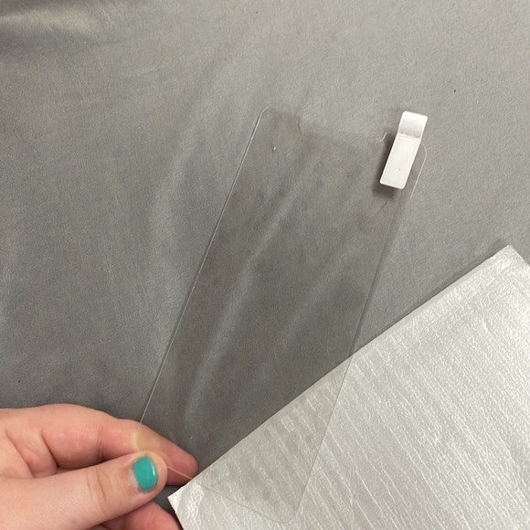 I’m selling an unused iPhone 11 Pro Max screen protector. - Picture 3 of 6